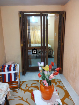 Imagem Sobrado com 3 Quartos à Venda, 300 m² em Três Vendas - Pelotas Imagem Sobrado com 3 Quartos à Venda, 300 m² em Três Vendas - Pelotas