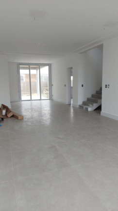 Imagem Sobrado com 4 Quartos à Venda, 199 m² em Araçá - Capao Da Canoa Imagem Sobrado com 4 Quartos à Venda, 199 m² em Araçá - Capao Da Canoa