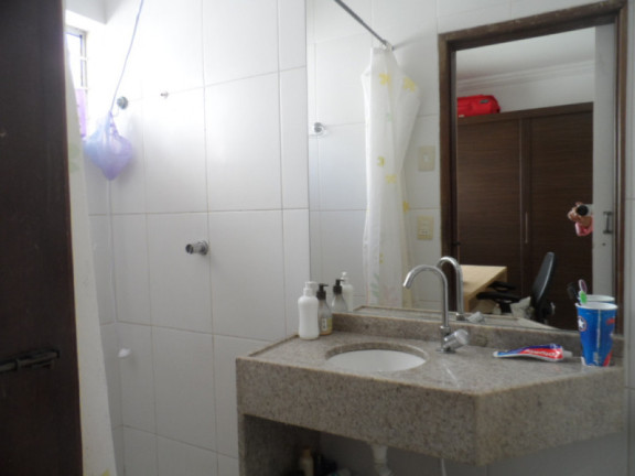 Imagem Casa com 5 Quartos à Venda, 220 m² Imagem Casa com 5 Quartos à Venda, 220 m²