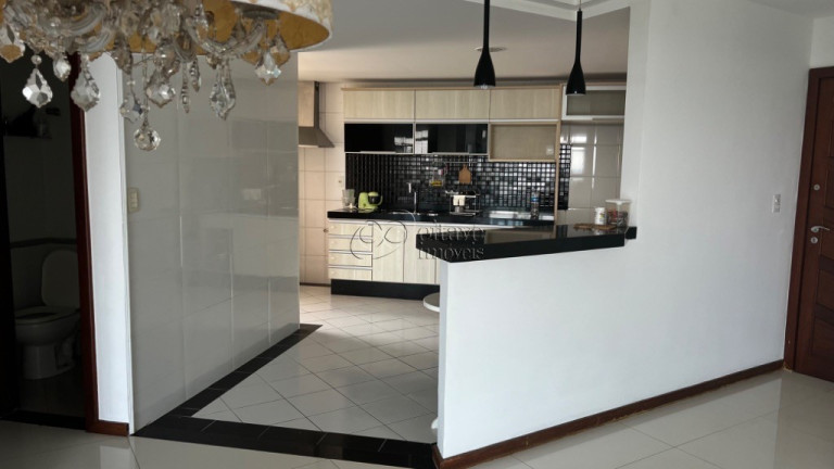 Imagem Apartamento com 3 Quartos à Venda, 173 m² em Glória - Macaé Imagem Apartamento com 3 Quartos à Venda, 173 m² em Glória - Macaé