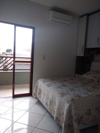 Imagem Casa com 3 Quartos à Venda, 125 m² em Jardim - Pindamonhangaba Imagem Casa com 3 Quartos à Venda, 125 m² em Jardim - Pindamonhangaba