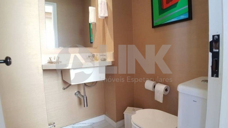 Imagem Apartamento com 3 Quartos à Venda, 149 m² em Moinhos De Vento - Porto Alegre Imagem Apartamento com 3 Quartos à Venda, 149 m² em Moinhos De Vento - Porto Alegre