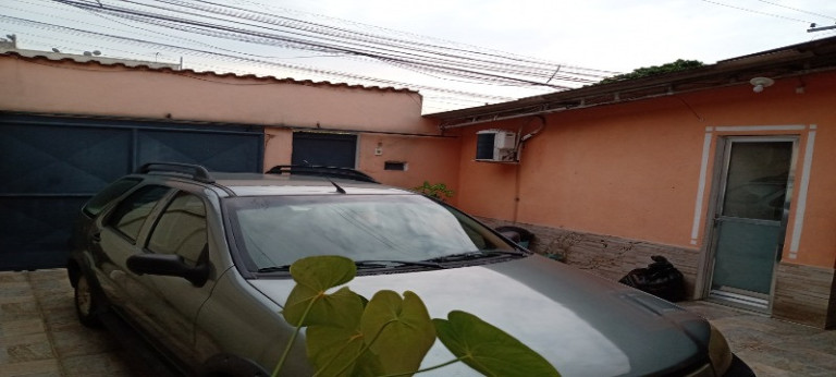 Imagem Casa com 3 Quartos à Venda, 243 m² em Tomás Coelho - Rio De Janeiro Imagem Casa com 3 Quartos à Venda, 243 m² em Tomás Coelho - Rio De Janeiro