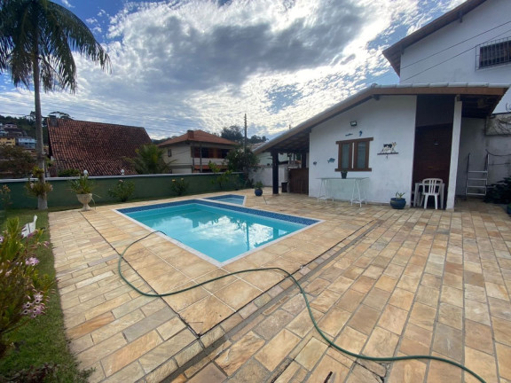 Imagem Casa com 4 Quartos à Venda, 150 m² em Tijuca - Teresópolis Imagem Casa com 4 Quartos à Venda, 150 m² em Tijuca - Teresópolis