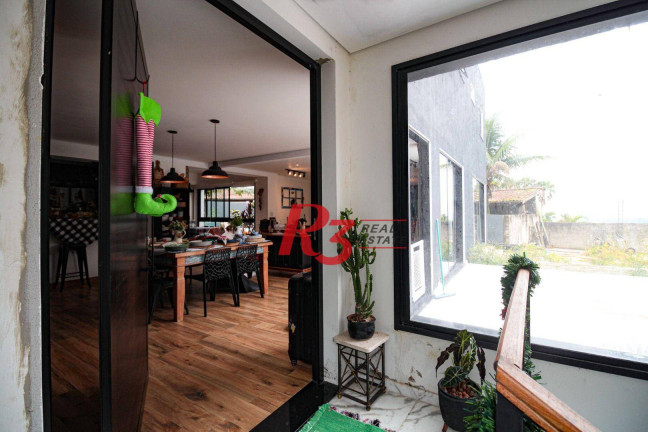Imagem Casa com 3 Quartos à Venda, 436 m² em Marapé - Santos Imagem Casa com 3 Quartos à Venda, 436 m² em Marapé - Santos