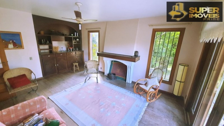 Imagem Casa com 5 Quartos à Venda, 2.200 m² em Centro - Pelotas