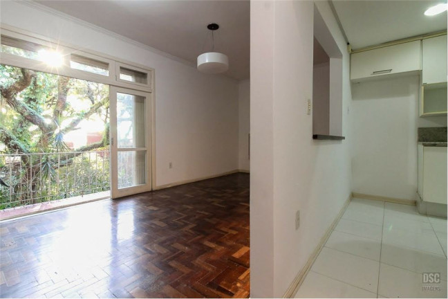 Imagem Imóvel com 2 Quartos à Venda, em Moinhos De Vento - Porto Alegre Imagem Imóvel com 2 Quartos à Venda, em Moinhos De Vento - Porto Alegre