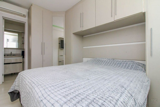 Imagem Imóvel com 2 Quartos à Venda, 59 m² em Vila Nova - Porto Alegre Imagem Imóvel com 2 Quartos à Venda, 59 m² em Vila Nova - Porto Alegre