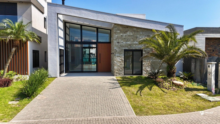 Casa de Condomínio com 4 Quartos à Venda, 287 m² em Xangri-la - Xangri-lá