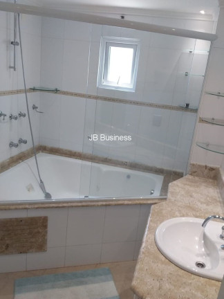 Imagem Imóvel com 3 Quartos à Venda, 228 m² em Centro - Balneário Camboriú Imagem Imóvel com 3 Quartos à Venda, 228 m² em Centro - Balneário Camboriú