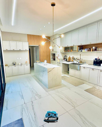 Imagem Casa com 4 Quartos à Venda, 250 m² em Condomínio Belvedere Ii - Cuiabá Imagem Casa com 4 Quartos à Venda, 250 m² em Condomínio Belvedere Ii - Cuiabá