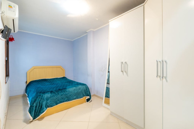 Imagem Casa com 4 Quartos à Venda, 230 m² em Jardim Santa Terezinha - Taboão Da Serra Imagem Casa com 4 Quartos à Venda, 230 m² em Jardim Santa Terezinha - Taboão Da Serra