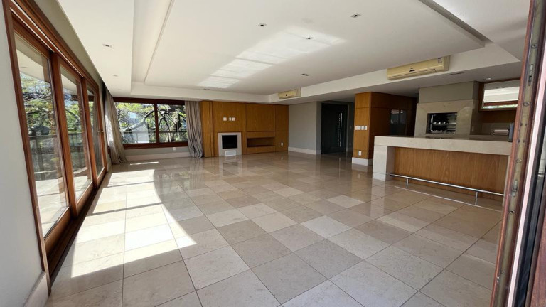 Imagem Imóvel com 3 Quartos à Venda, em Moinhos De Vento - Porto Alegre Imagem Imóvel com 3 Quartos à Venda, em Moinhos De Vento - Porto Alegre