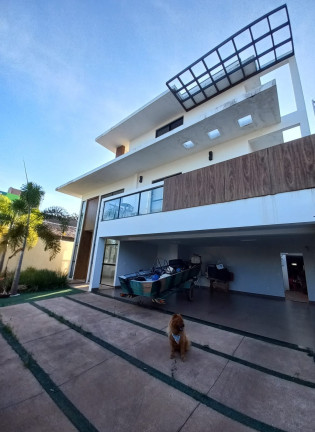 Imagem Sobrado com 5 Quartos à Venda,  em Setor Central - Gurupi