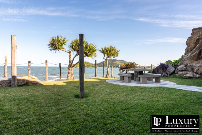 Imagem Casa com 10 Quartos à Venda, em Balneário Praia Do Pernambuco - Guarujá Imagem Casa com 10 Quartos à Venda, em Balneário Praia Do Pernambuco - Guarujá