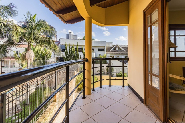 Imagem Casa com 4 Quartos à Venda, 395 m² em Jardim Planalto - Porto Alegre Imagem Casa com 4 Quartos à Venda, 395 m² em Jardim Planalto - Porto Alegre