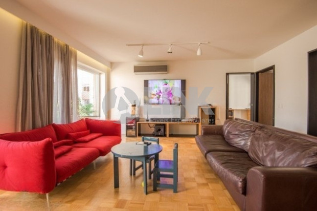 Imagem Apartamento com 3 Quartos à Venda, 166 m² em Moinhos De Vento - Porto Alegre Imagem Apartamento com 3 Quartos à Venda, 166 m² em Moinhos De Vento - Porto Alegre