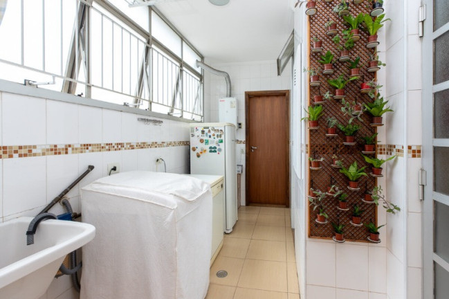 Imagem Imóvel com 3 Quartos à Venda, 180 m² em Itaim Bibi - São Paulo