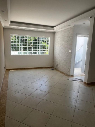 Sobrado com 3 Quartos para Alugar, 172 m² em Vila Valparaíso - Santo André