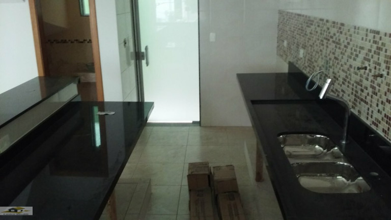 Imagem Sobrado com 3 Quartos à Venda, 170 m² em Jardim Aeroporto - São Paulo