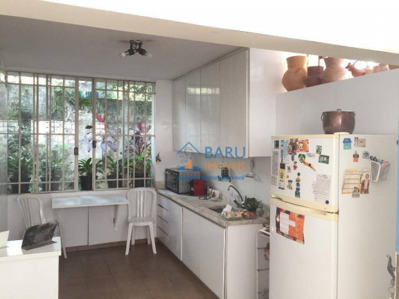 Imagem Casa com 3 Quartos à Venda, 300 m² em Pacaembu - São Paulo Imagem Casa com 3 Quartos à Venda, 300 m² em Pacaembu - São Paulo