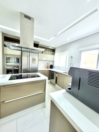 Imagem Casa com 4 Quartos à Venda, 330 m² em Alphaville - Santana De Parnaíba Imagem Casa com 4 Quartos à Venda, 330 m² em Alphaville - Santana De Parnaíba