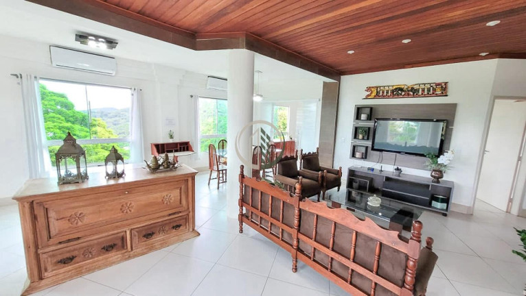 Imagem Casa com 3 Quartos à Venda, 247 m² em Enseada - Guarujá