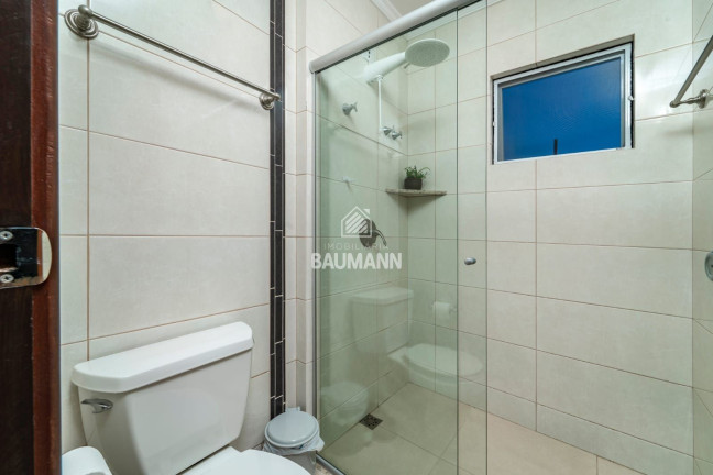 Imagem Casa com 7 Quartos à Venda, 408 m² em Centro - Bombinhas Imagem Casa com 7 Quartos à Venda, 408 m² em Centro - Bombinhas