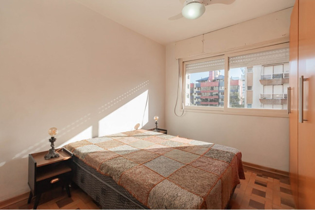 Imagem Imóvel com 1 Quarto à Venda, em Auxiliadora - Porto Alegre Imagem Imóvel com 1 Quarto à Venda, em Auxiliadora - Porto Alegre