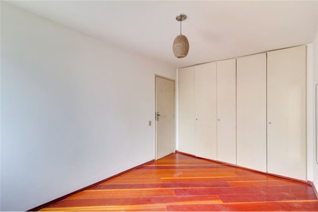 Imóvel com 2 Quartos à Venda,  em Campo Belo - São Paulo