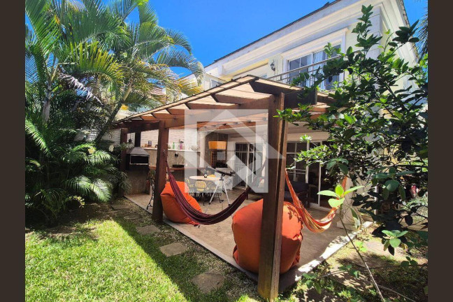 Imagem Casa com 4 Quartos à Venda, 240 m² em Recreio Dos Bandeirantes - Rio De Janeiro Imagem Casa com 4 Quartos à Venda, 240 m² em Recreio Dos Bandeirantes - Rio De Janeiro