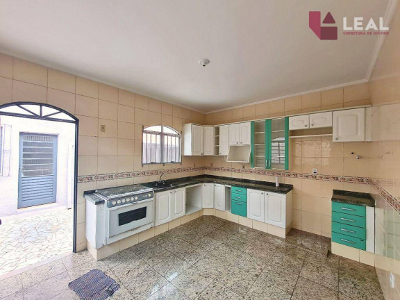 Imagem Casa com 3 Quartos à Venda, 250 m² em Esplanada - Pouso Alegre Imagem Casa com 3 Quartos à Venda, 250 m² em Esplanada - Pouso Alegre