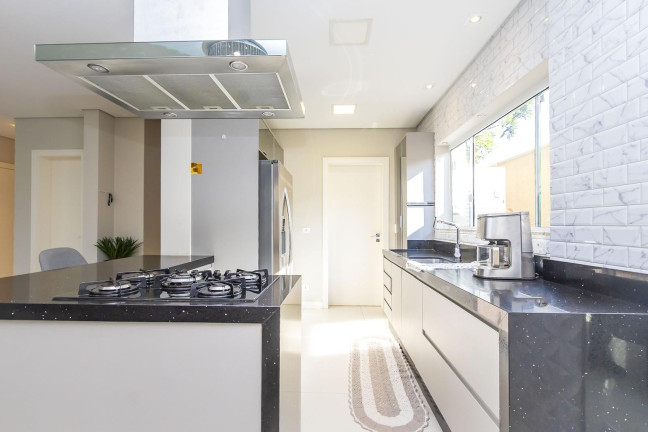 Imagem Casa de Condomínio com 3 Quartos à Venda, 210 m² em Santa Felicidade - Curitiba Imagem Casa de Condomínio com 3 Quartos à Venda, 210 m² em Santa Felicidade - Curitiba