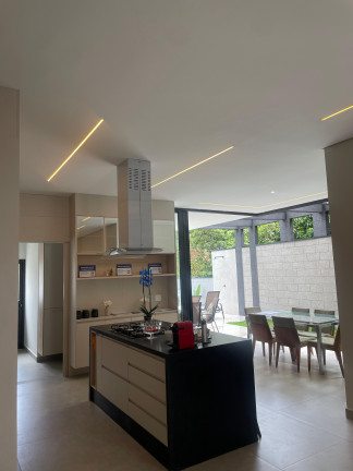 Imagem Casa com 3 Quartos à Venda, 315 m² em Gramado - Cotia Imagem Casa com 3 Quartos à Venda, 315 m² em Gramado - Cotia