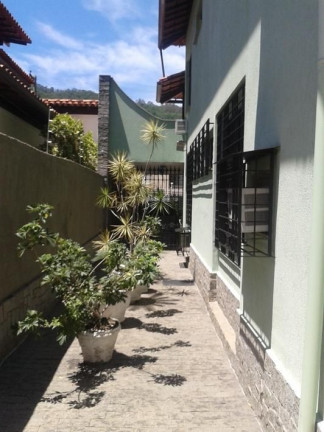 Imagem Casa com 5 Quartos à Venda, 360 m² em São Francisco - Niterói Imagem Casa com 5 Quartos à Venda, 360 m² em São Francisco - Niterói