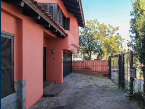 Imagem Casa com 4 Quartos à Venda, 251 m² em Chácara Das Pedras - Porto Alegre Imagem Casa com 4 Quartos à Venda, 251 m² em Chácara Das Pedras - Porto Alegre