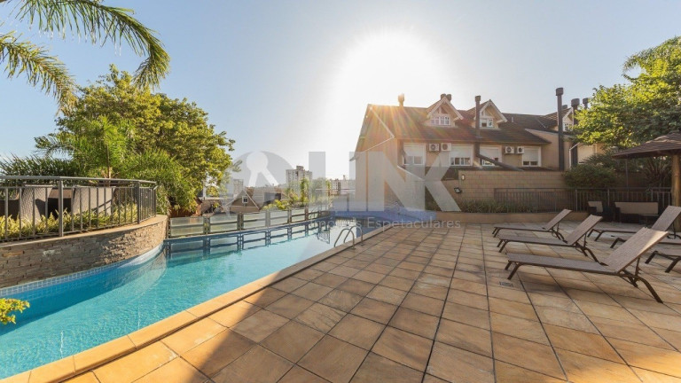 Imagem Imóvel com 4 Quartos à Venda, 223 m² em Jardim Carvalho - Porto Alegre Imagem Imóvel com 4 Quartos à Venda, 223 m² em Jardim Carvalho - Porto Alegre