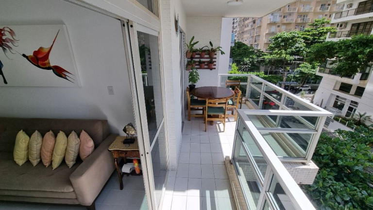 Imagem Apartamento com 3 Quartos à Venda, 140 m² em Pitangueiras - Guarujá Imagem Apartamento com 3 Quartos à Venda, 140 m² em Pitangueiras - Guarujá