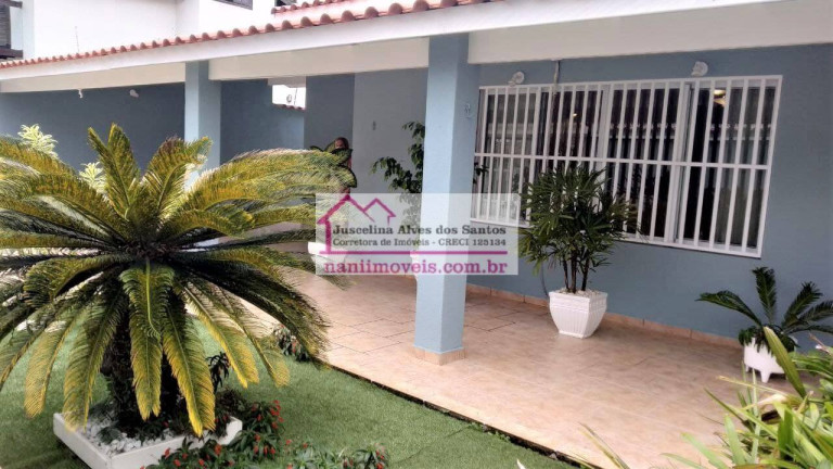 Imagem Casa com 3 Quartos à Venda, 214 m² em Parque Balneário Poiares - Caraguatatuba Imagem Casa com 3 Quartos à Venda, 214 m² em Parque Balneário Poiares - Caraguatatuba
