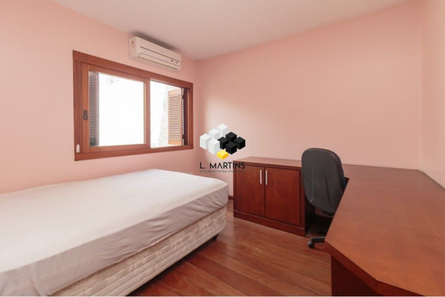 Imagem Casa com 3 Quartos à Venda, 213 m² em Chácara Das Pedras - Porto Alegre Imagem Casa com 3 Quartos à Venda, 213 m² em Chácara Das Pedras - Porto Alegre