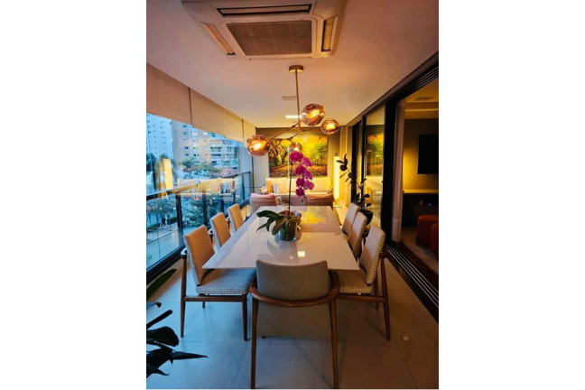 Imagem Apartamento com 4 Quartos à Venda, 184 m² em Moema - São Paulo Imagem Apartamento com 4 Quartos à Venda, 184 m² em Moema - São Paulo