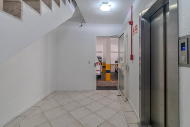 Imagem Imóvel com 3 Quartos à Venda, 191 m² em Moinhos De Vento - Porto Alegre