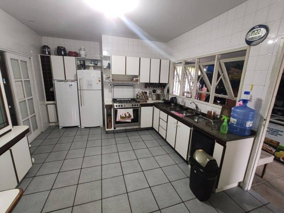 Imagem Casa com 3 Quartos à Venda, 351 m² em Carianos - Florianópolis Imagem Casa com 3 Quartos à Venda, 351 m² em Carianos - Florianópolis