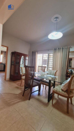 Imagem Casa com 4 Quartos à Venda, 230 m² em Jardim Das Américas - Cuiabá Imagem Casa com 4 Quartos à Venda, 230 m² em Jardim Das Américas - Cuiabá