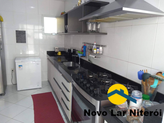 Imagem Casa com 3 Quartos à Venda, 210 m² em Várzea Das Moças - Niterói Imagem Casa com 3 Quartos à Venda, 210 m² em Várzea Das Moças - Niterói