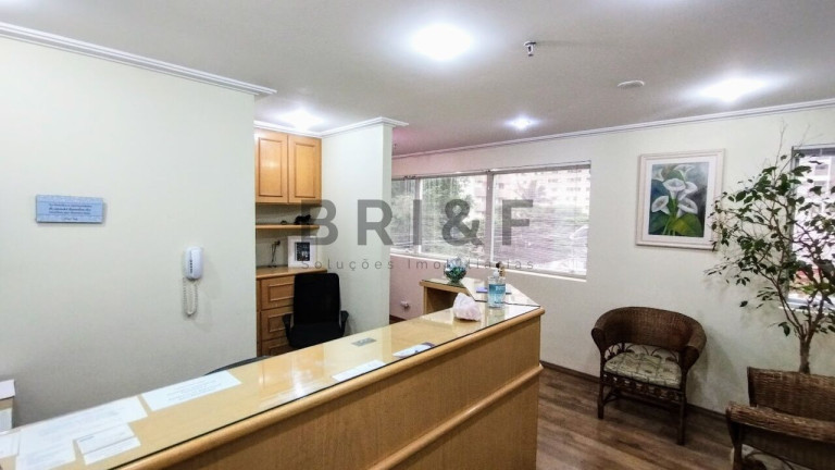 Imóvel Comercial à Venda ou Locação, 75 m² em Moema - São Paulo