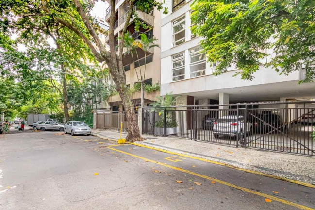Imagem Apartamento com 2 Quartos à Venda, 80 m² em Copacabana - Rio De Janeiro