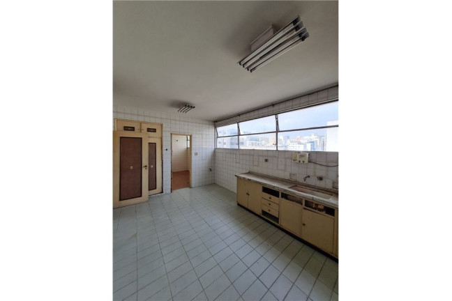 Imagem Imóvel com 3 Quartos à Venda, em Higienópolis - São Paulo Imagem Imóvel com 3 Quartos à Venda, em Higienópolis - São Paulo
