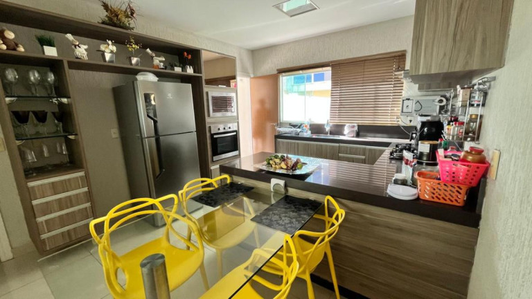 Imagem Casa de Condomínio com 4 Quartos à Venda, 450 m² em Ponta Negra - Natal