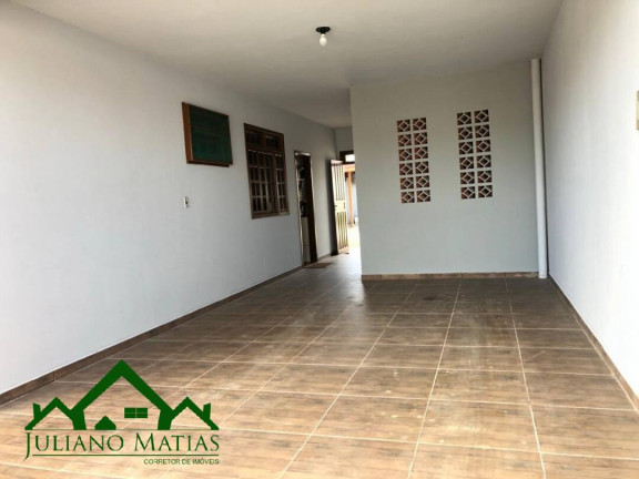 Imagem Sobrado com 6 Quartos à Venda, 220 m² em Centro - Balneário Barra Do Sul